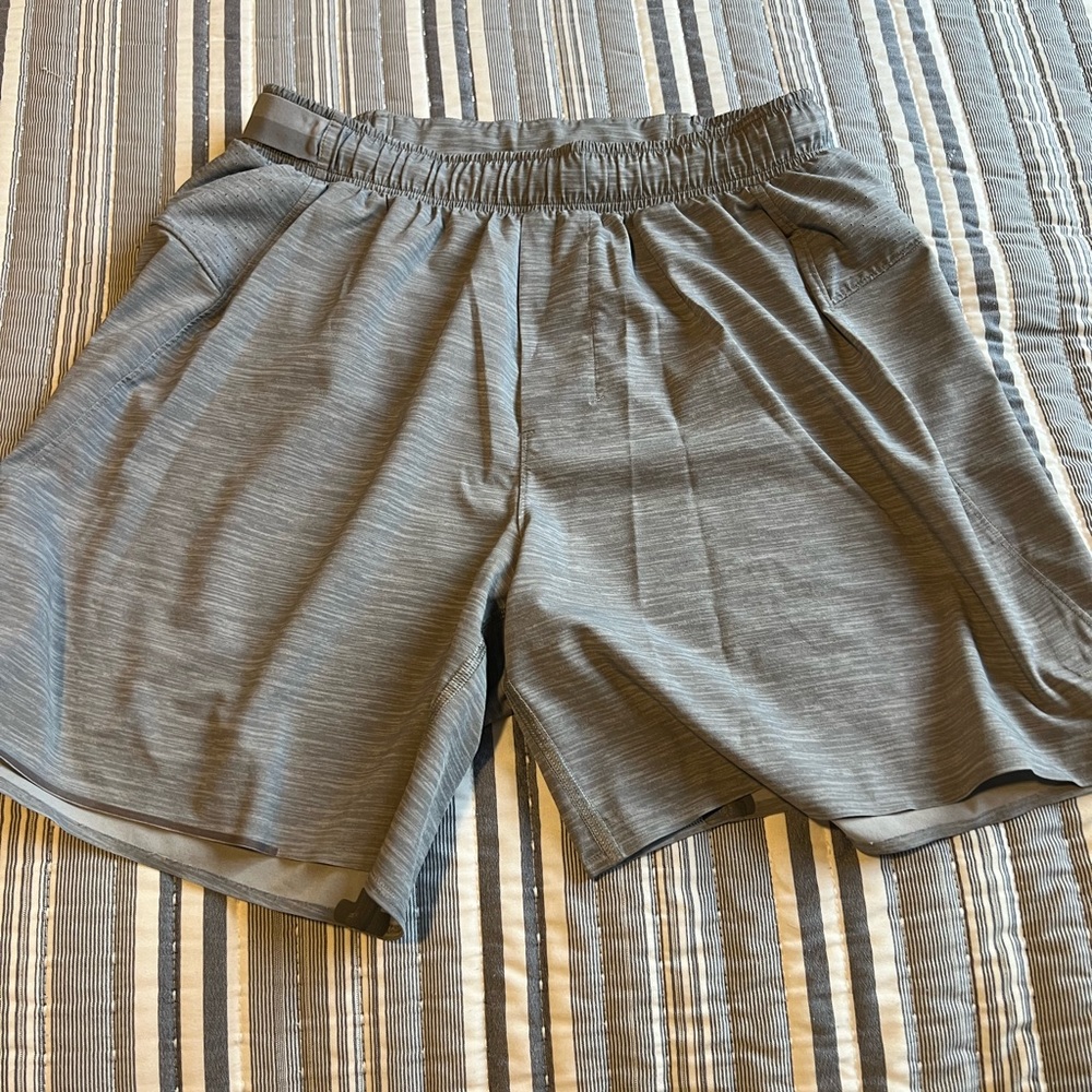 MENS LULU SHORTS